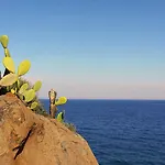 Rocce Rosse فيلة بانايا