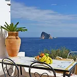 فيلة Rocce Rosse