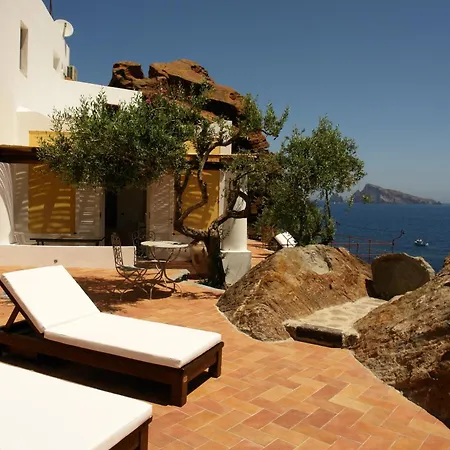 Willa Rocce Rosse Panarea