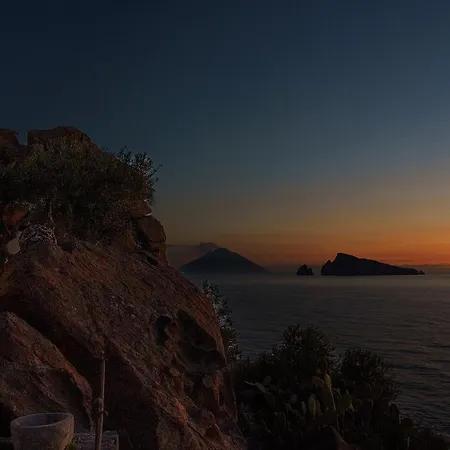 فيلة Rocce Rosse *