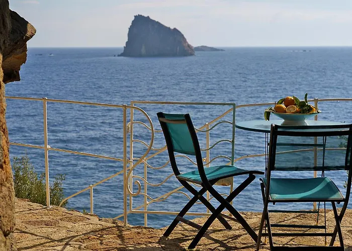 Rocce Rosse Villa *
